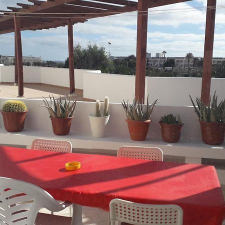Sunny Self-Catering Apartment Costa Teguise, Lanzarote, Spain Екстериор снимка